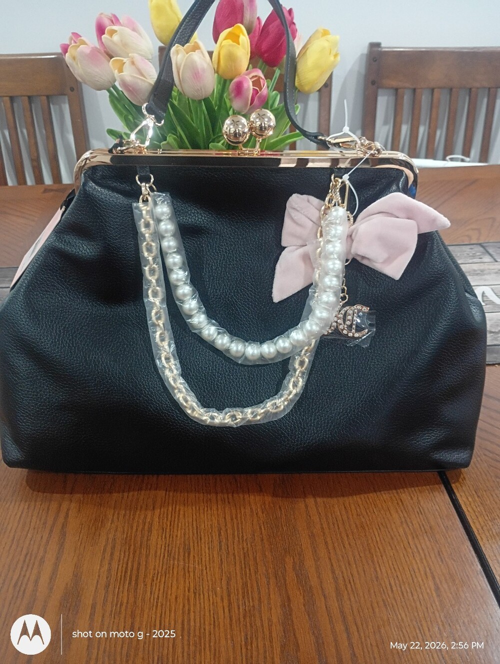 New Juicy Couture Kisslock Black Frame-Top Satchel with Pearl Chain and Pink Bow